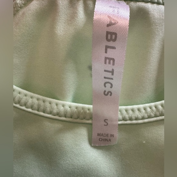 Fabletics Set shorts - top size small - Picture 9 of 10